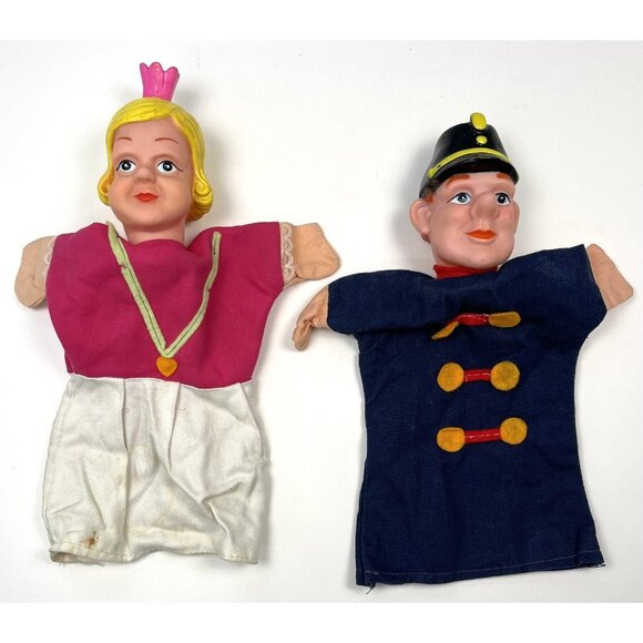 2 VTG JOHN FREILASSING Punch & Judy HAND PUPPETS Queen Police Germany Mr. Rogers - Picture 1 of 10